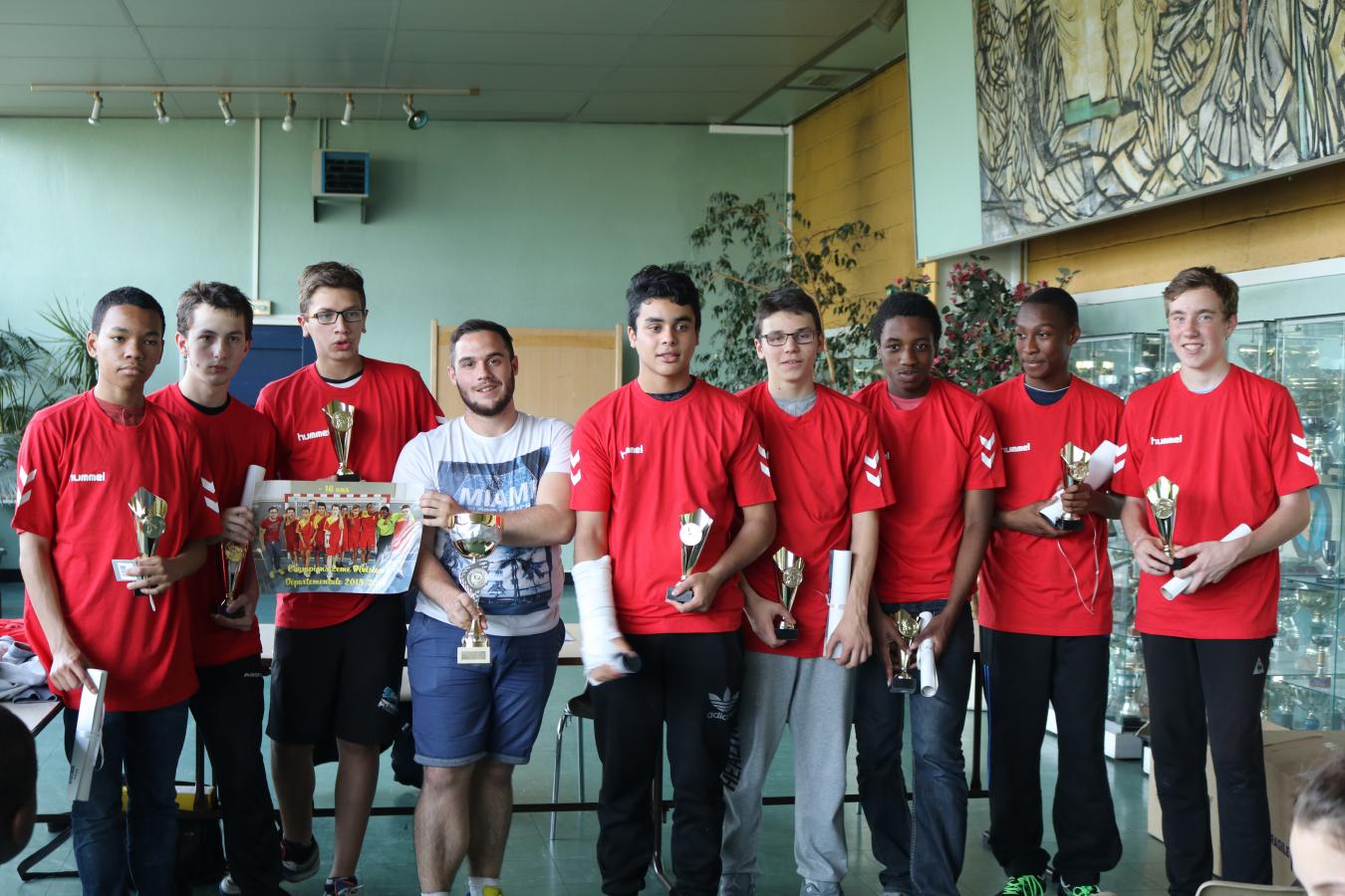 équipe - de 16, champion de sa poule